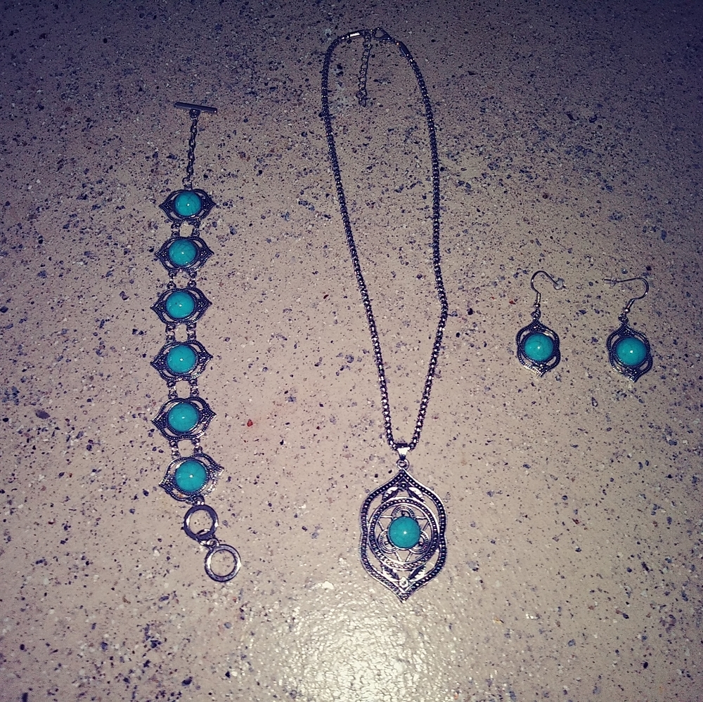 Turquoise necklace bracelet and earrings set
